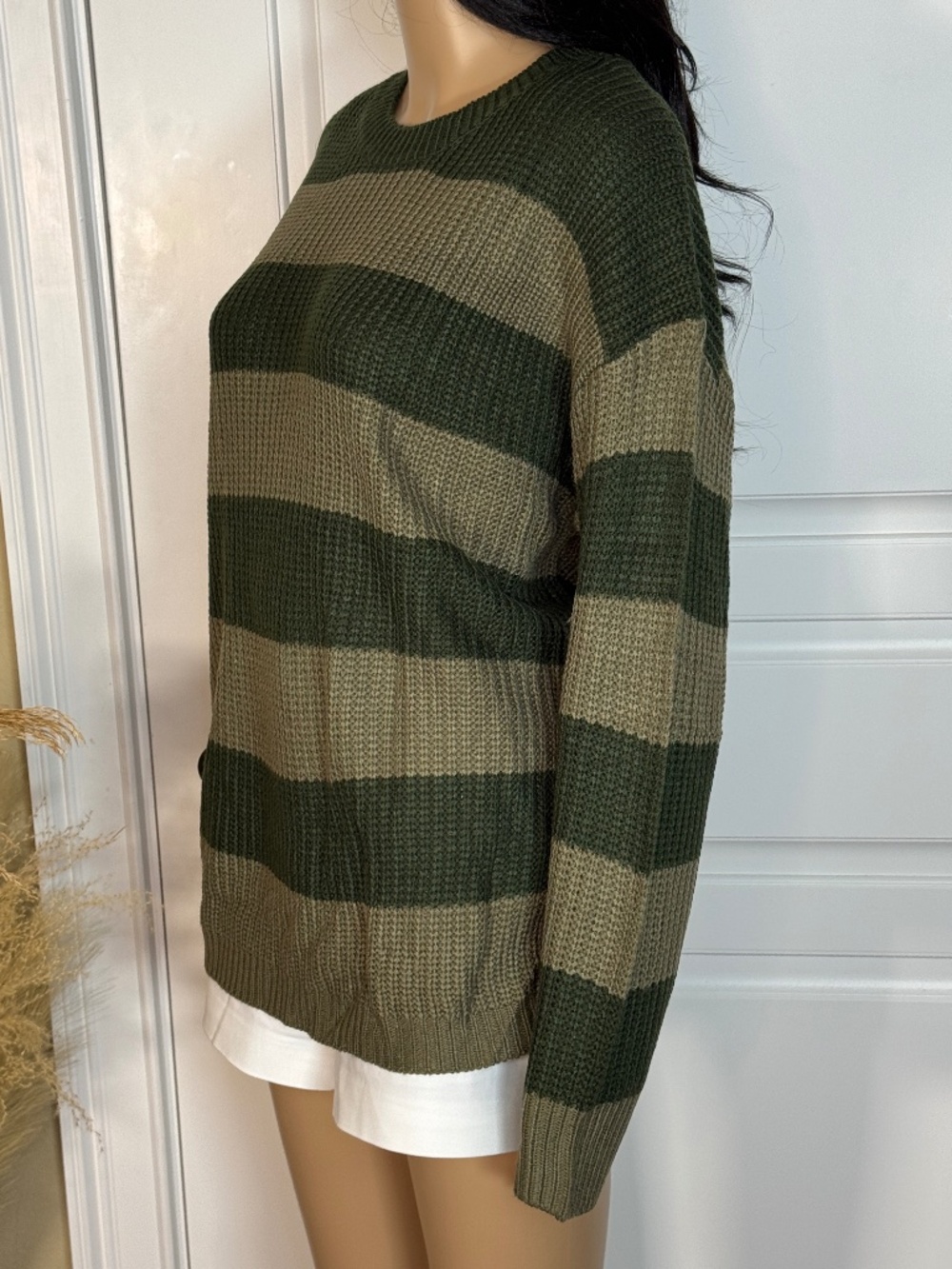 SHADES OF GREEN COLOR BLOCK KNIT SWEATER SIZE MEDIUM - NWT - Picture 4 of 13